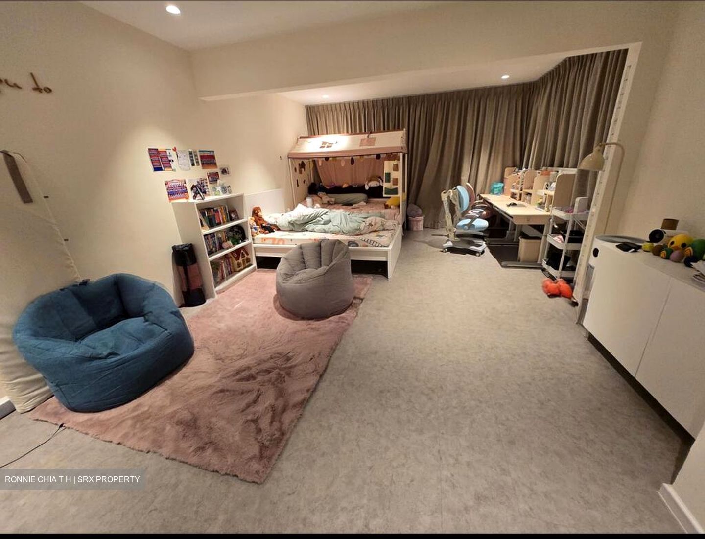 Zephyr Park (D16), Terrace #503869531